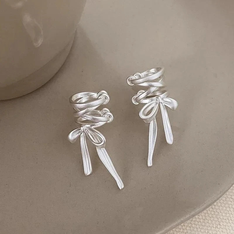 EleganceBow™ Ear Cuff