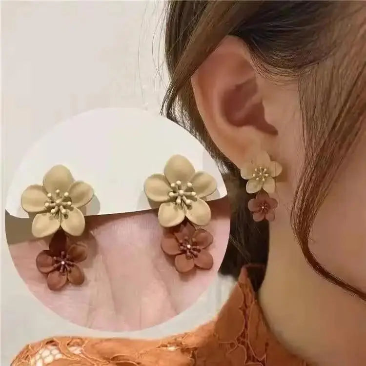 SerpentTwist Ear Cuff